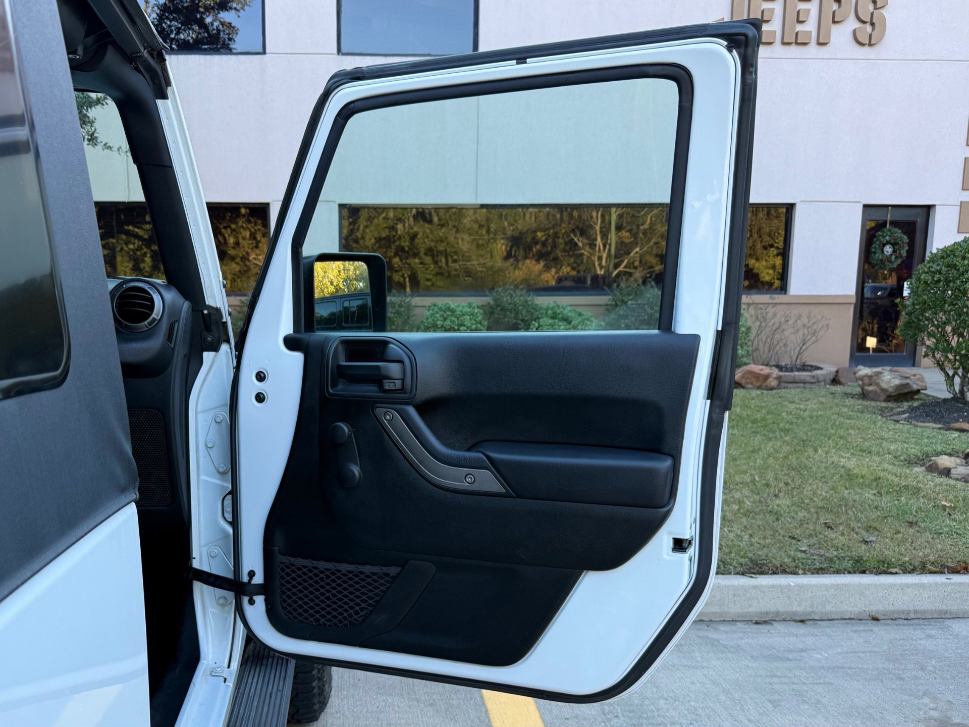 Used 2018 Jeep Wrangler Sport image 39