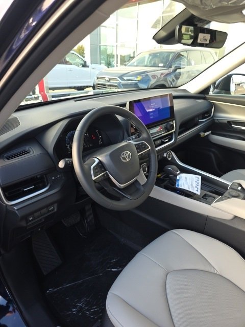 New 2026 Toyota Grand Highlander XLE image 4