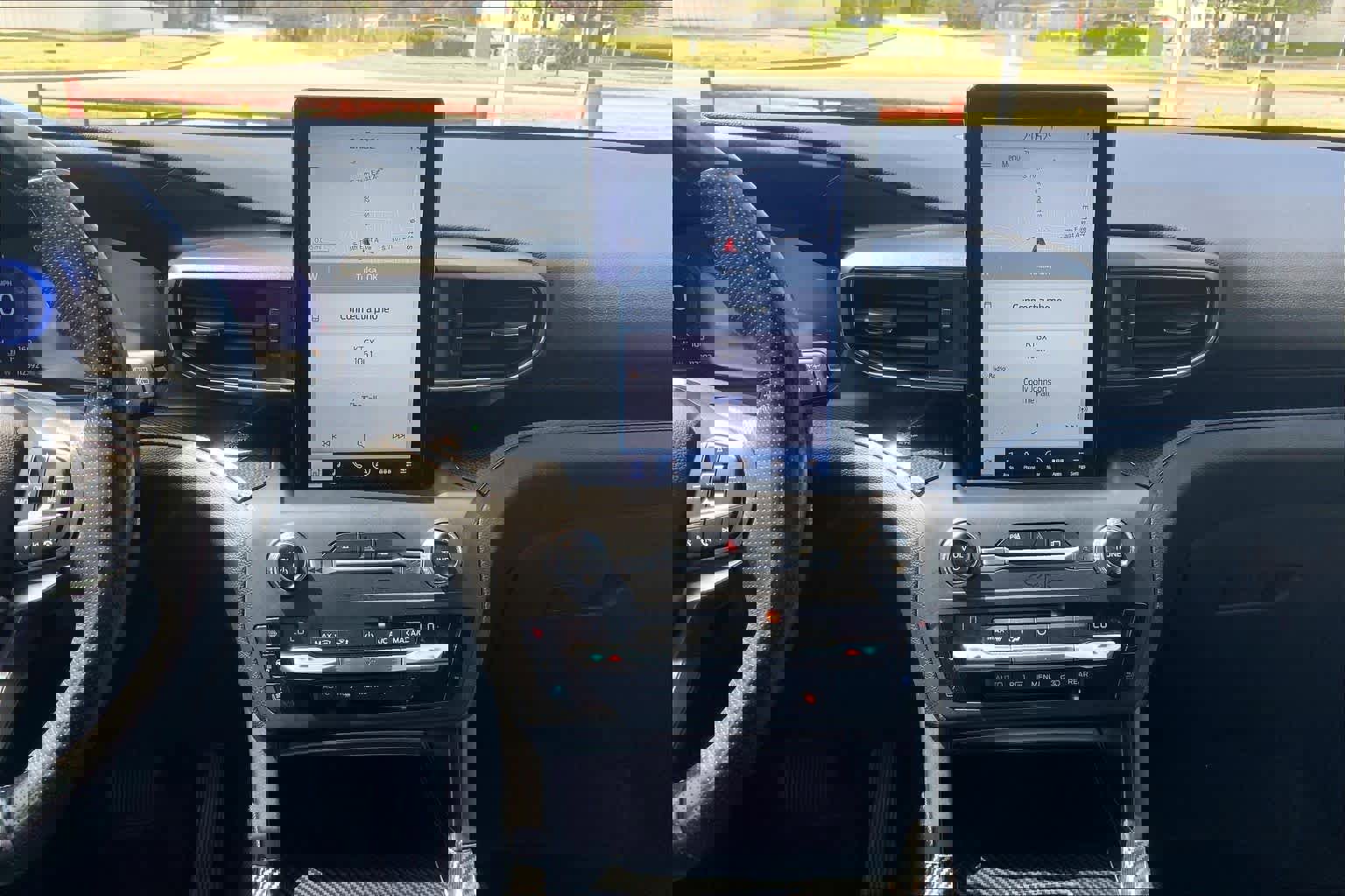 Used 2020 Ford Explorer ST w/ Premium Technology Package image 7