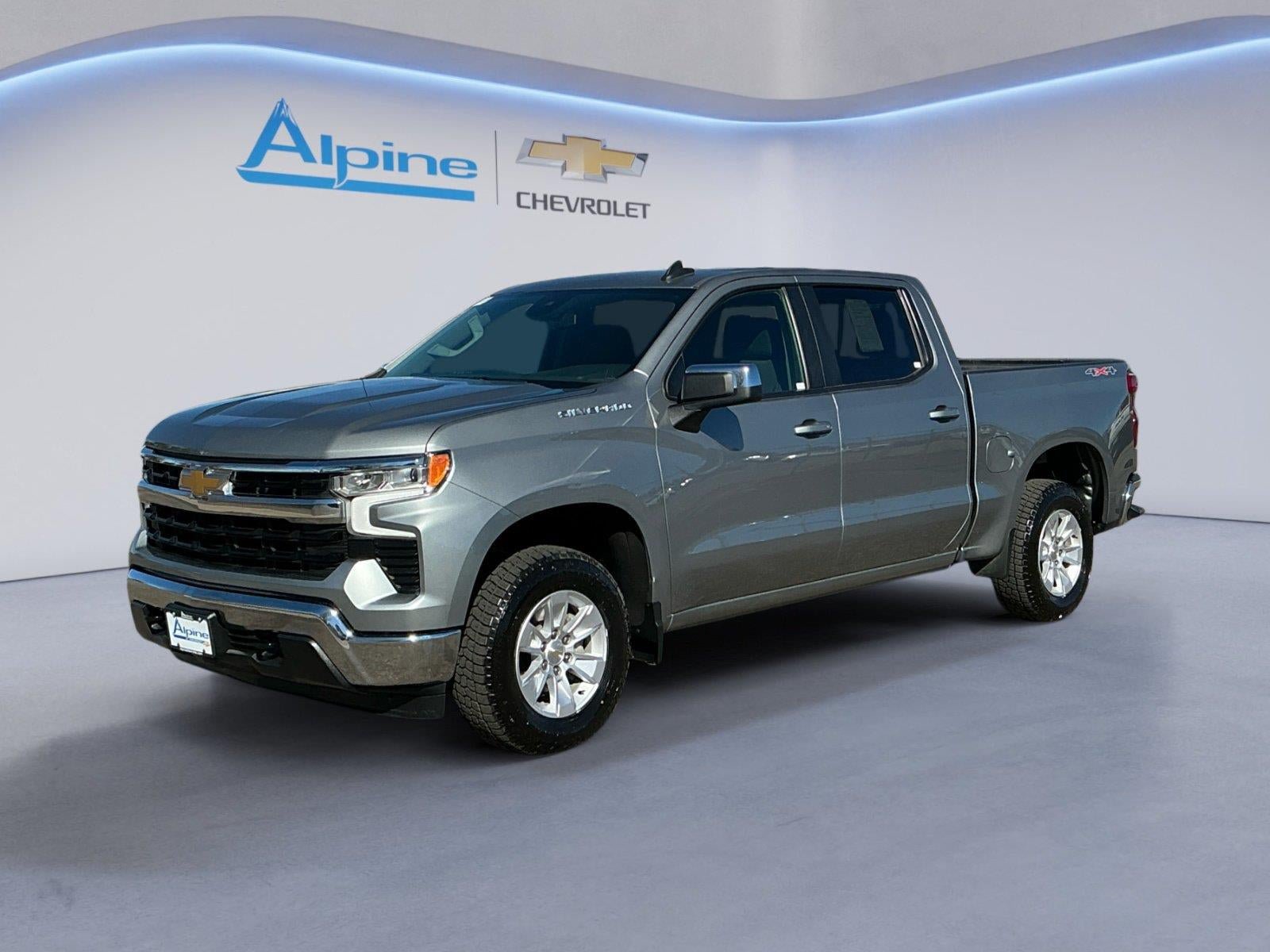 Used 2025 Chevrolet Silverado 1500 LT AWD/4WD image 1