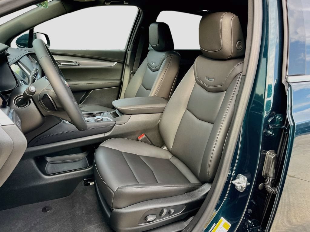 New 2026 Cadillac XT5 Luxury AWD/4WD image 15