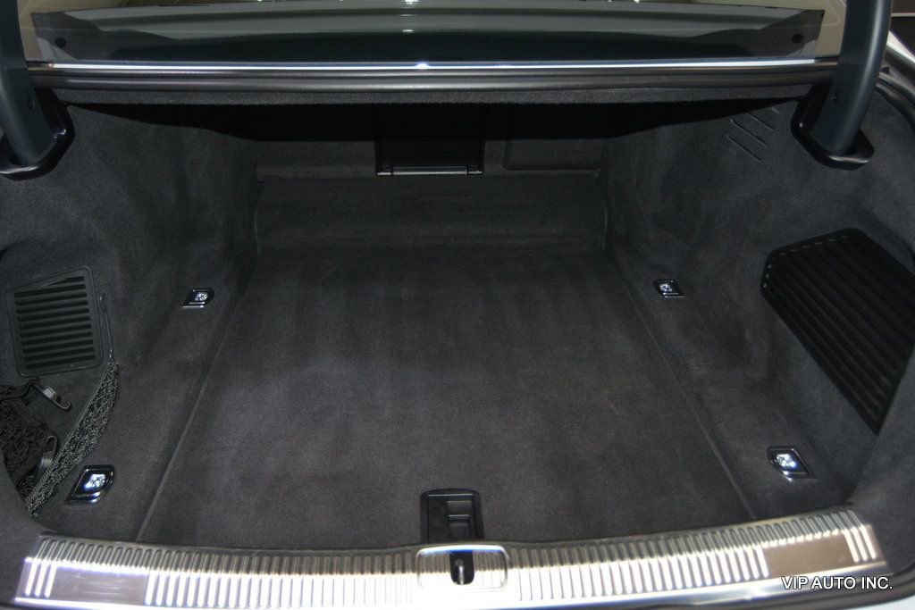 Used 2020 Audi S8 L w/ S8 Executive Package image 32