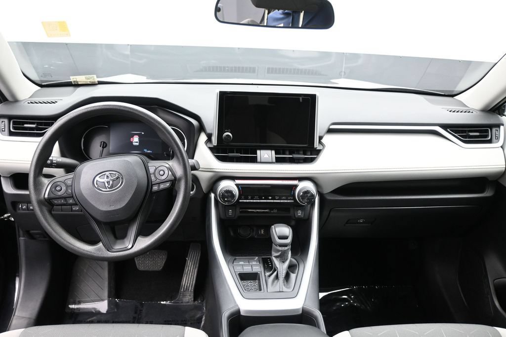 Used 2025 Toyota RAV4 XLE w/ Convenience Package FWD image 15