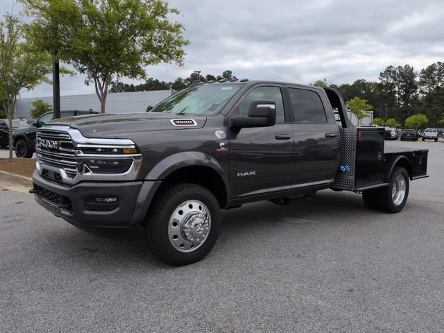 Used 2026 RAM 4500 4x4 Crew Cab DRW w/ Laramie Trim Package image 7