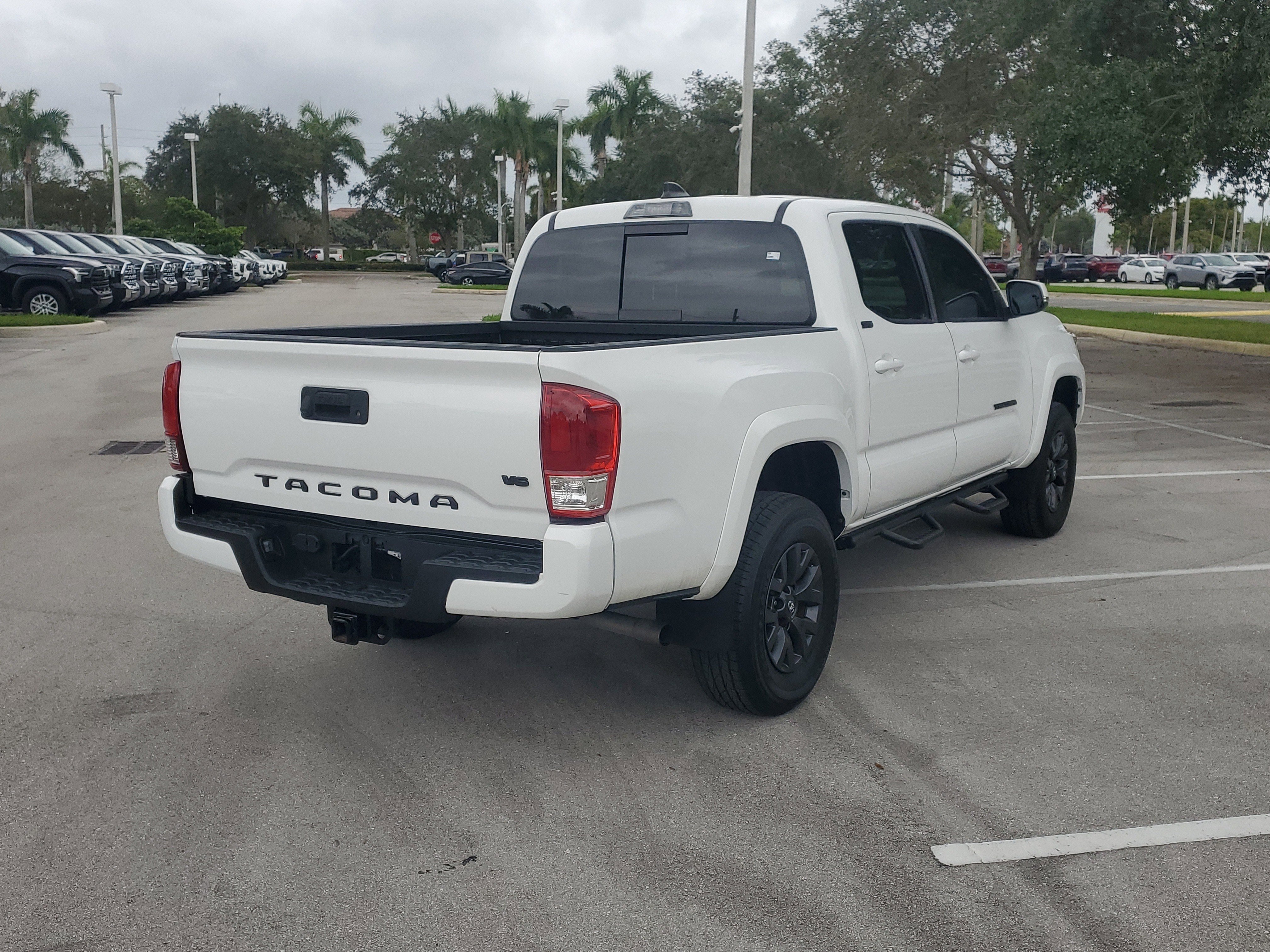 Used 2023 Toyota Tacoma SR5 image 3