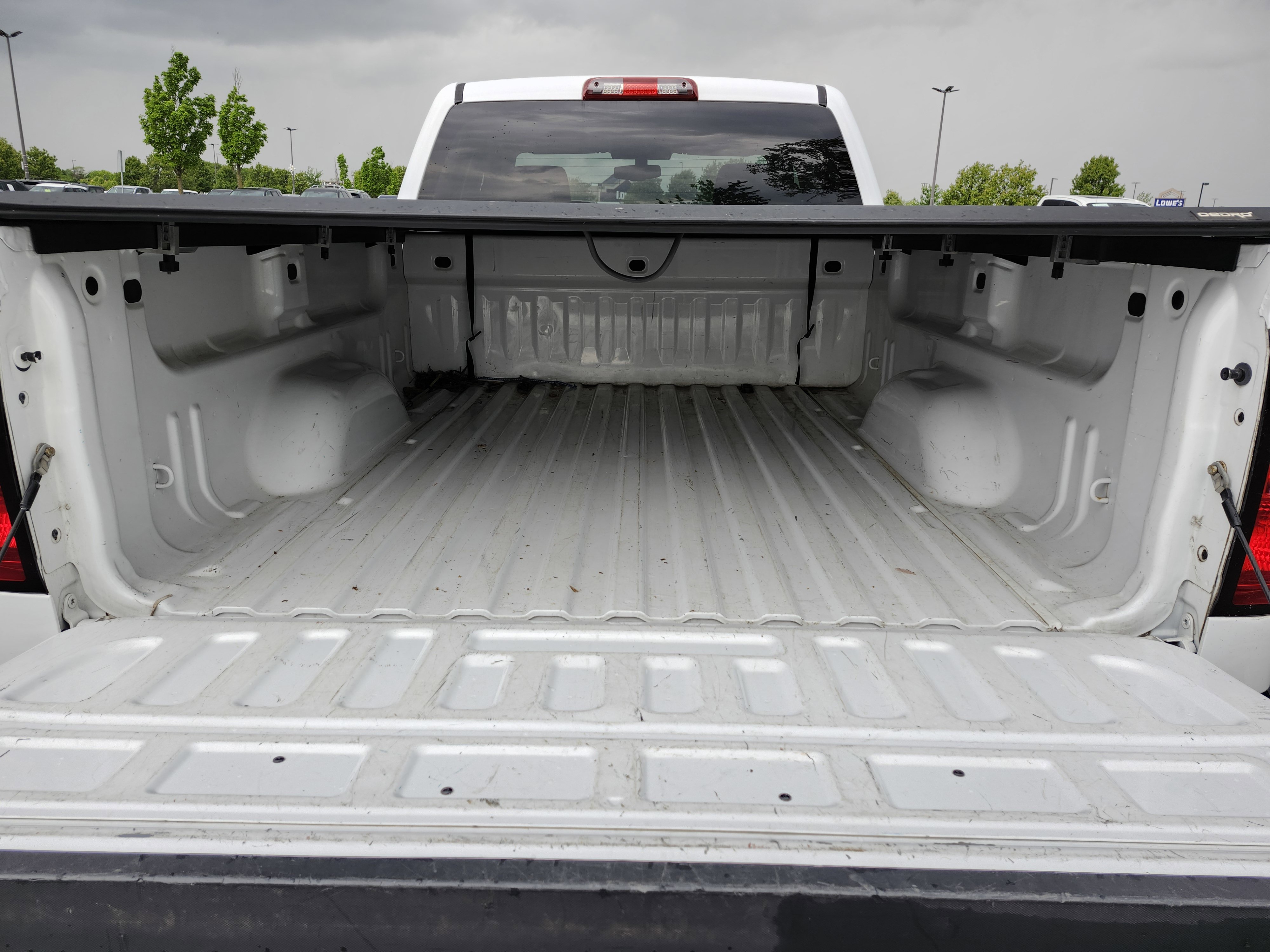 Used 2015 Chevrolet Silverado 1500 LT AWD/4WD image 23