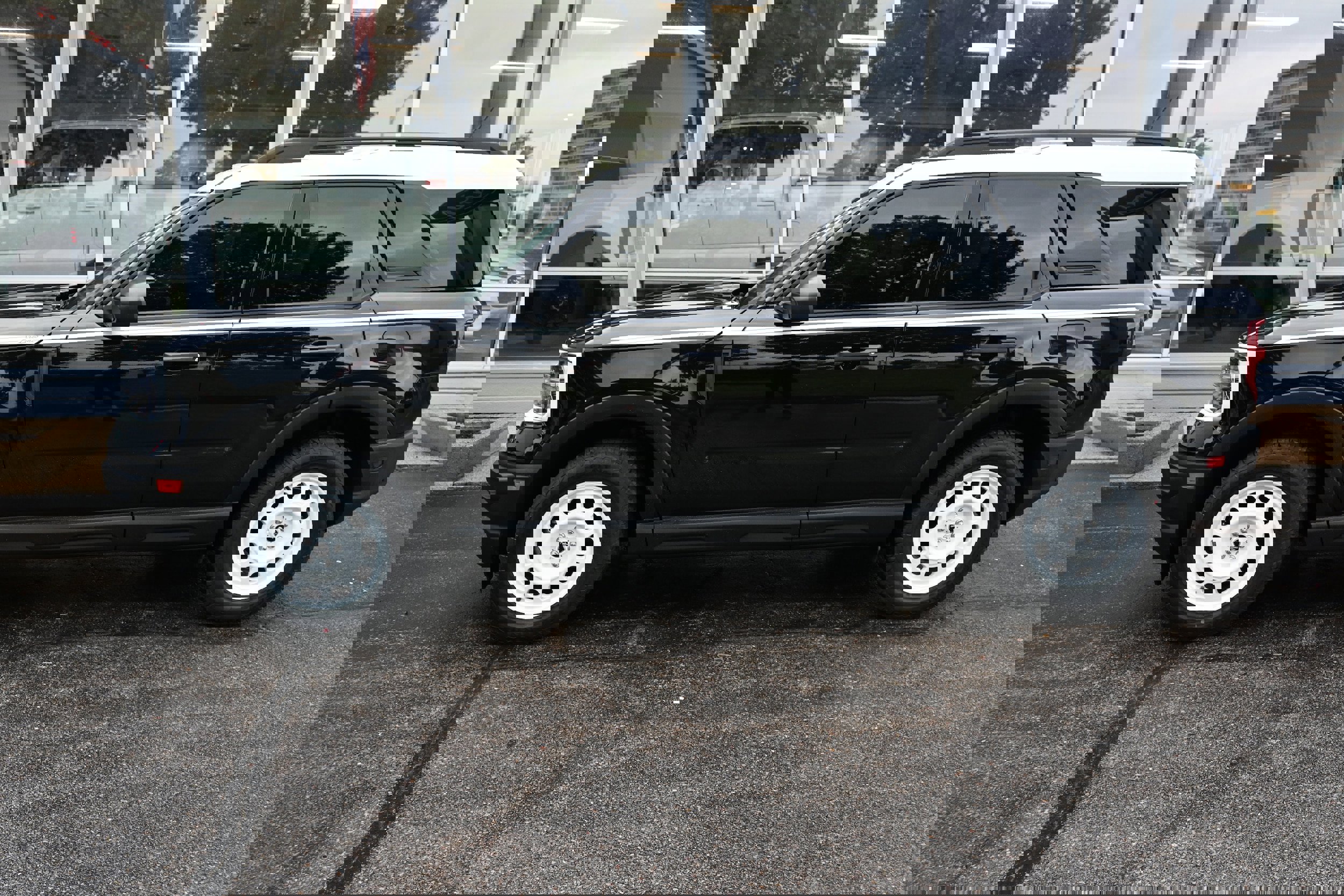 New 2024 Ford Bronco Sport Heritage w/ Heritage Convenience Package image 2