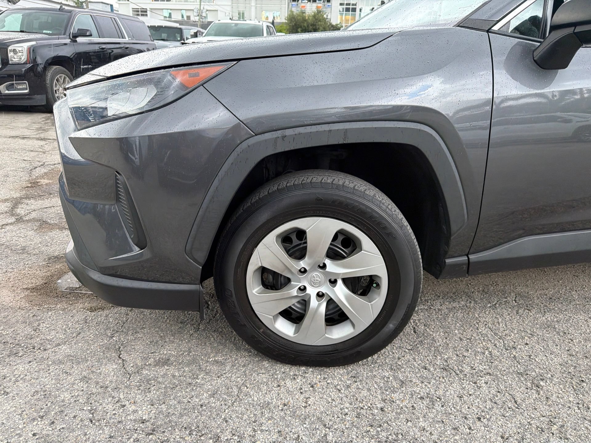 Used 2022 Toyota RAV4 LE FWD image 9