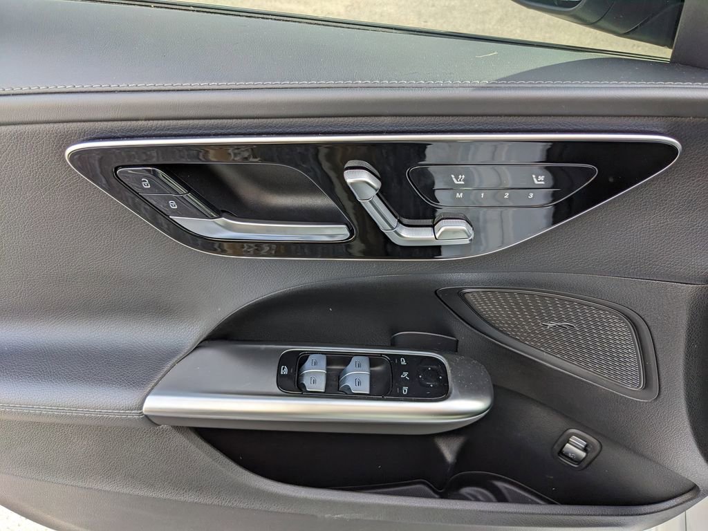 Used 2022 Mercedes-Benz C 300 Sedan image 19