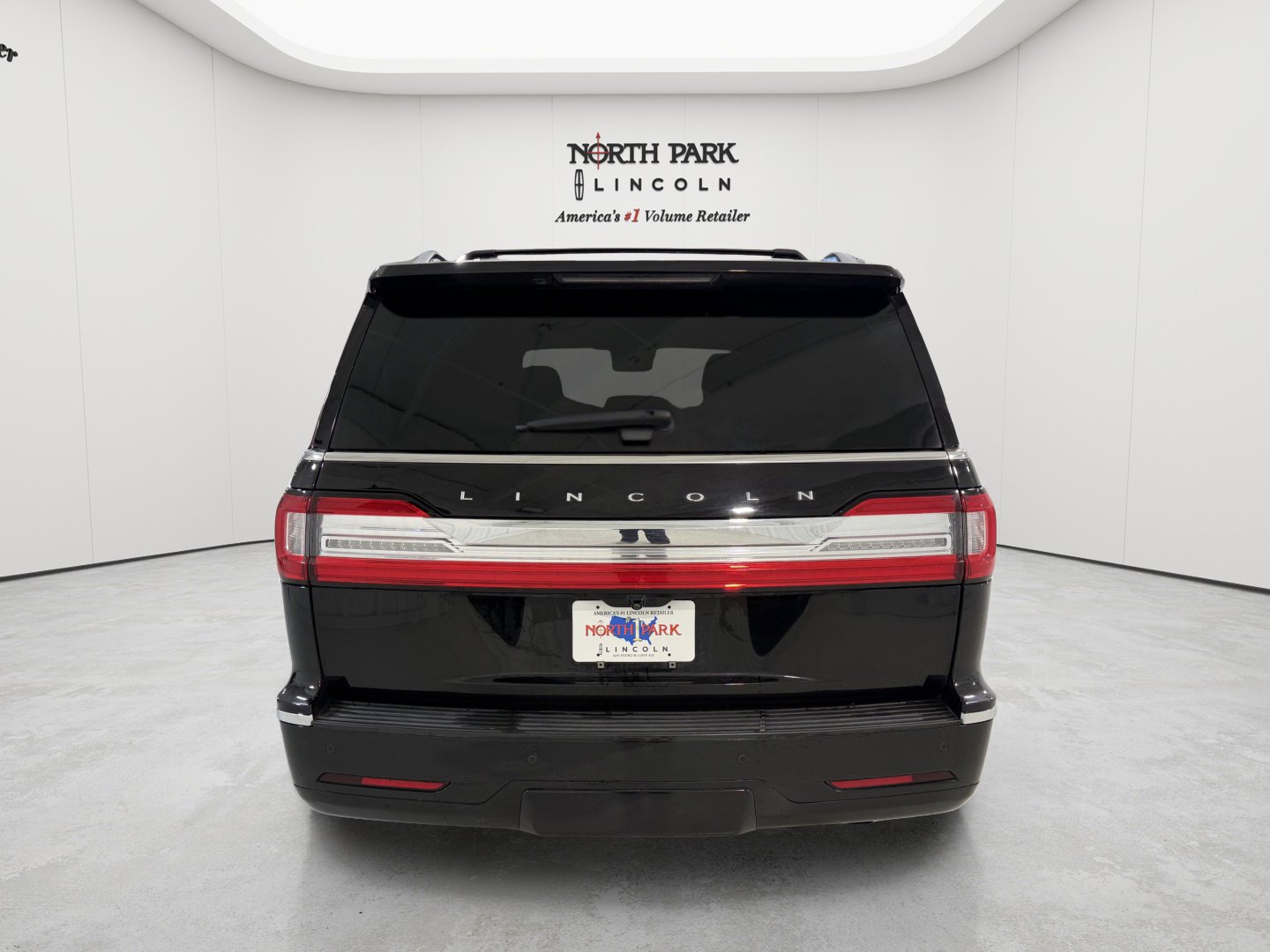 Used 2020 Lincoln Navigator Reserve w/ Equipment Group 208A Reserve AWD/4WD image 4