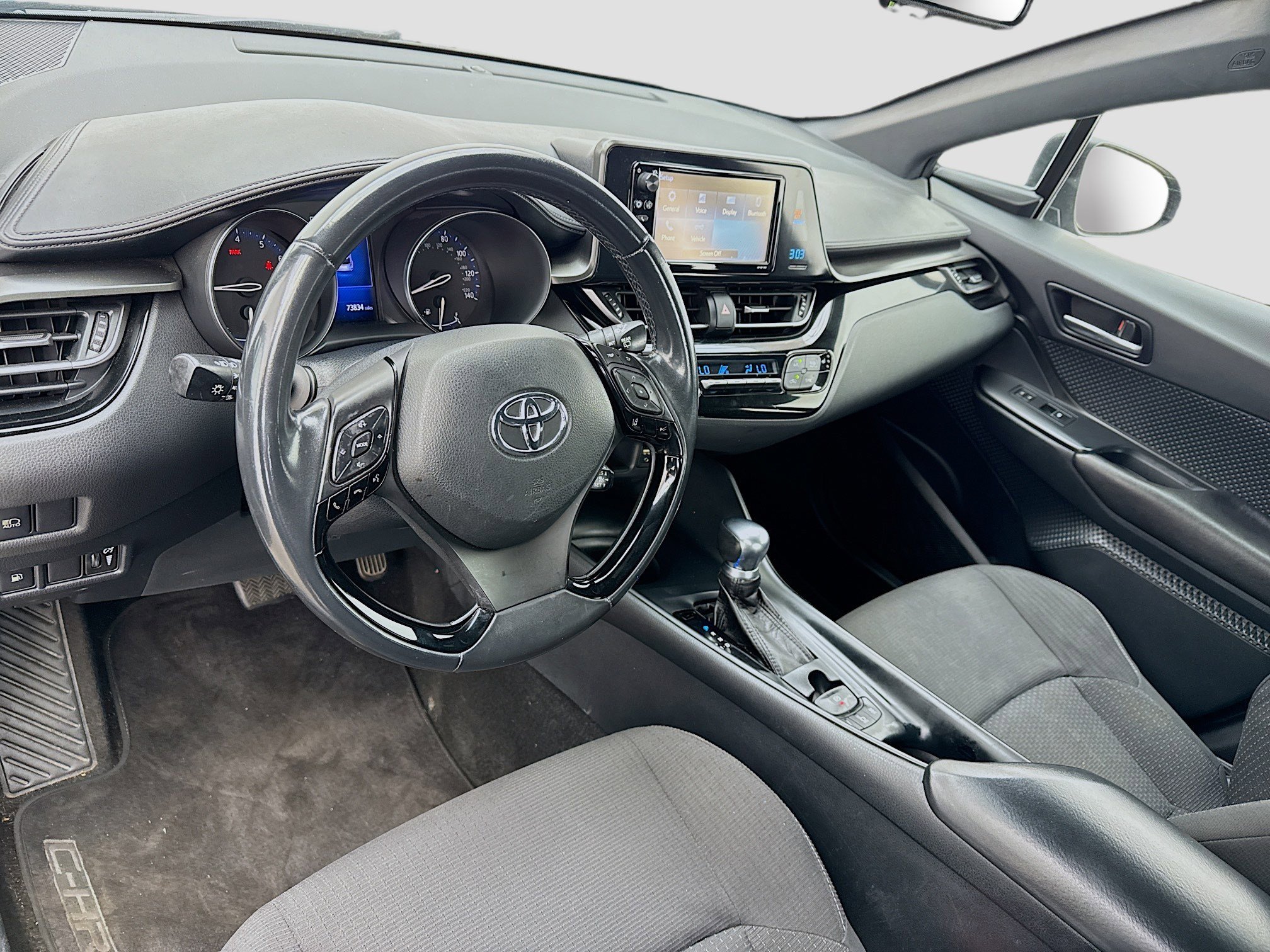 Used 2018 Toyota C-HR XLE FWD image 7