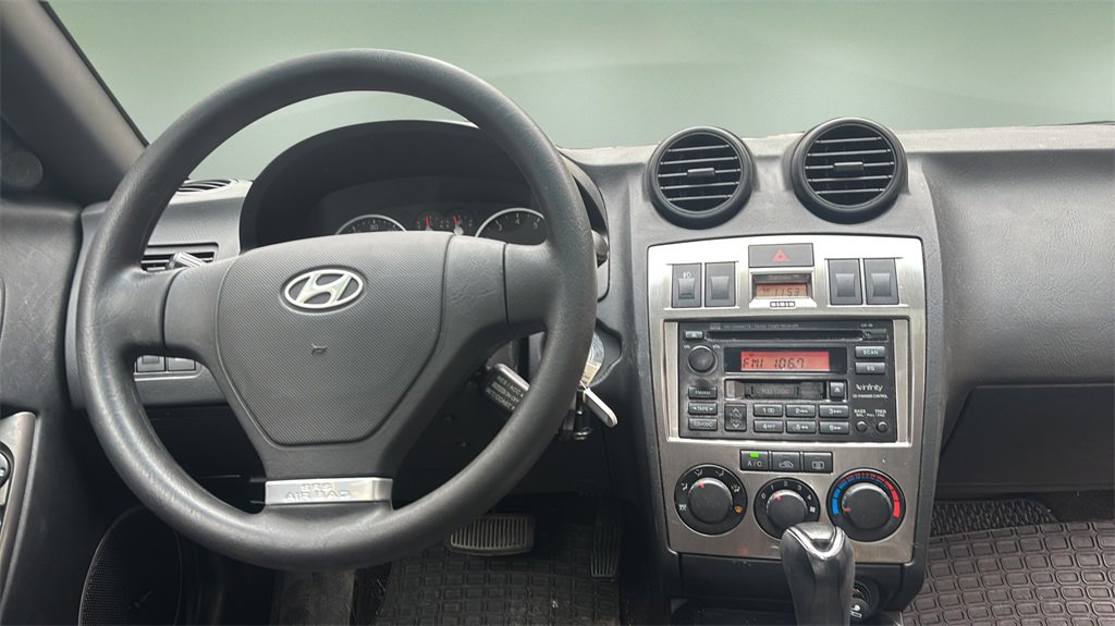 Used 2004 Hyundai Tiburon GT image 13