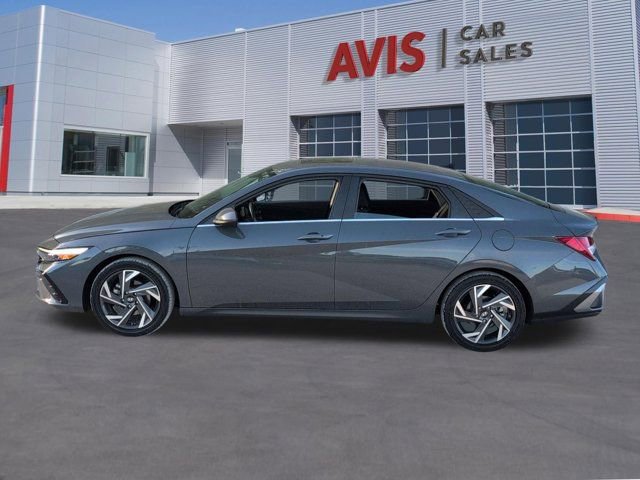 Used 2025 Hyundai Elantra SEL FWD image 10