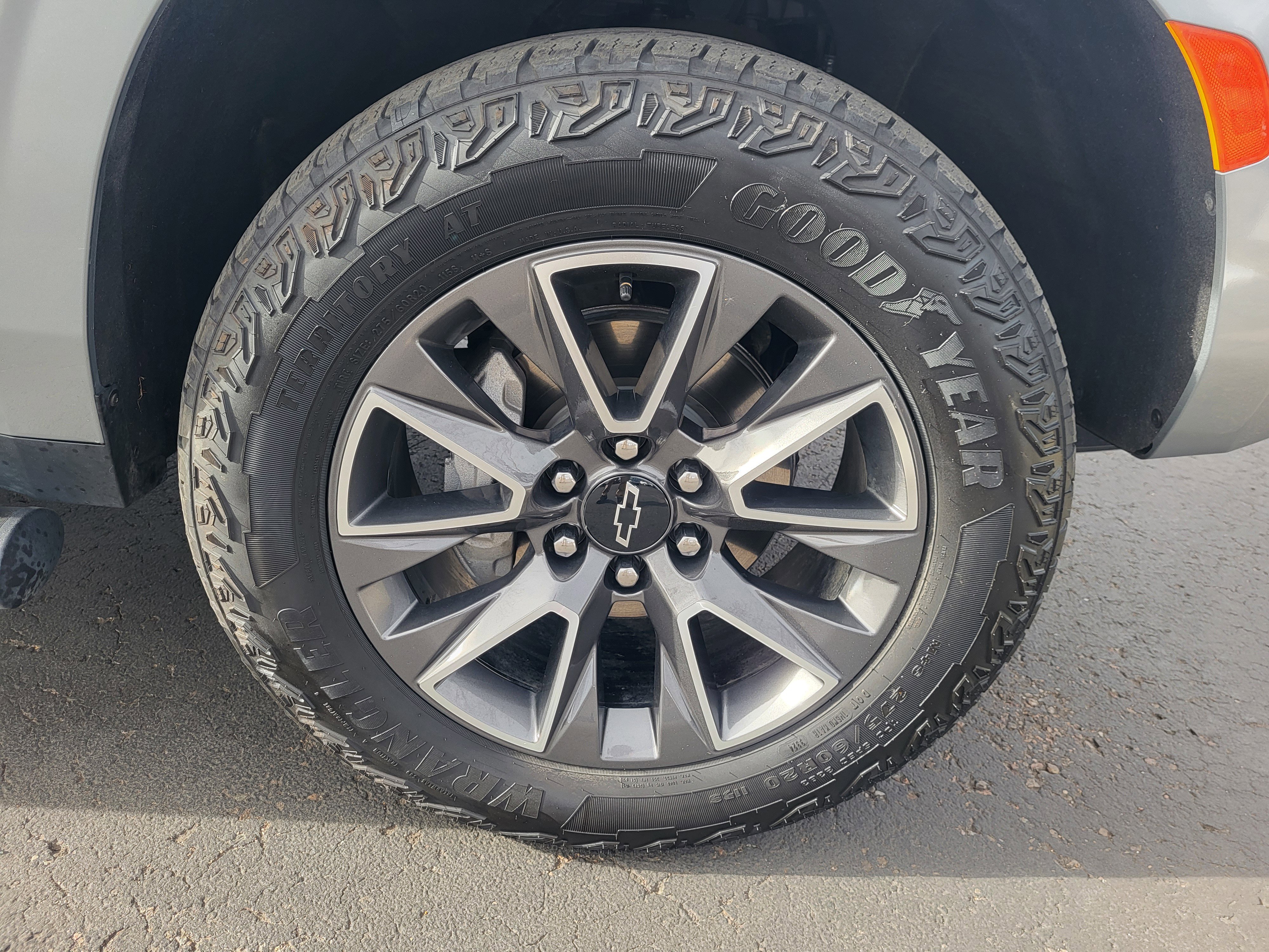 Used 2024 Chevrolet Tahoe Z71 w/ Luxury Package image 21