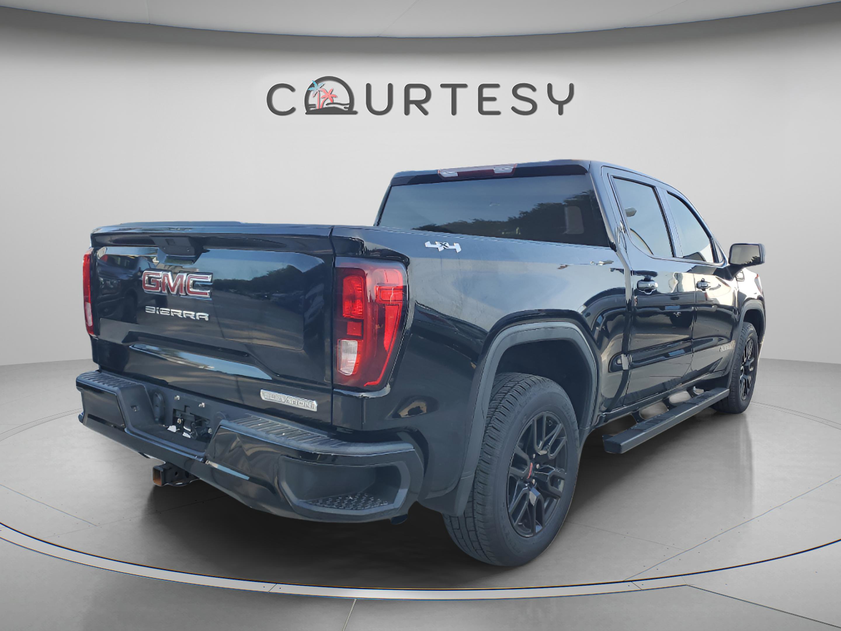 Used 2021 GMC Sierra 1500 Elevation AWD/4WD image 3