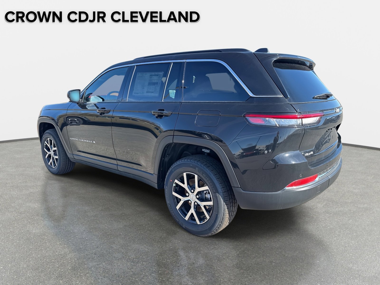 New 2025 Jeep Grand Cherokee Limited AWD/4WD image 6