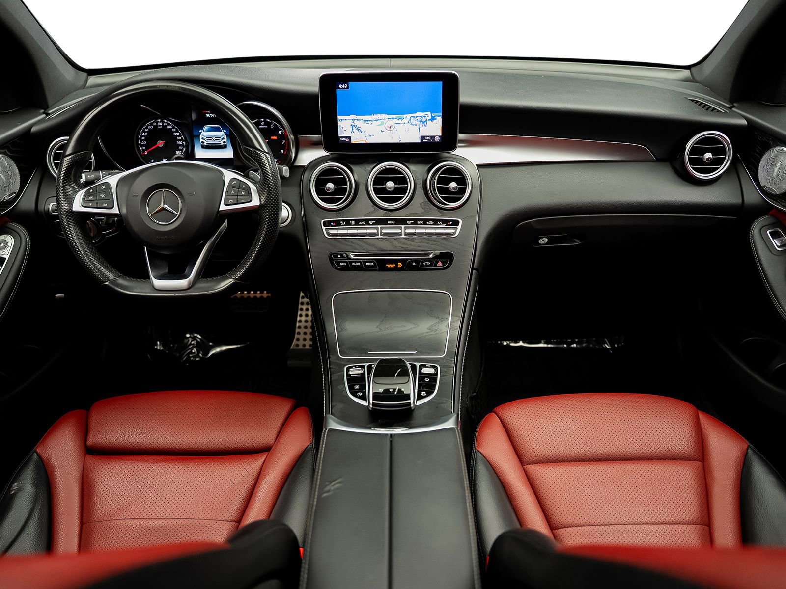 Used 2018 Mercedes-Benz GLC 300 4MATIC Coupe image 4