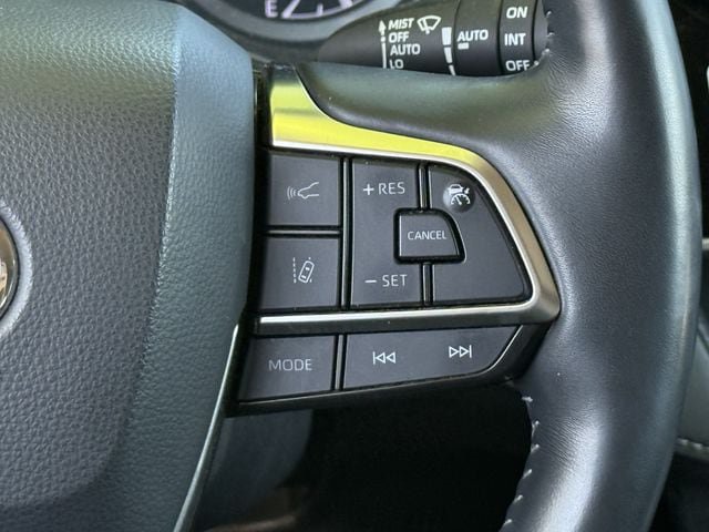 Used 2021 Toyota Highlander Platinum AWD/4WD image 14