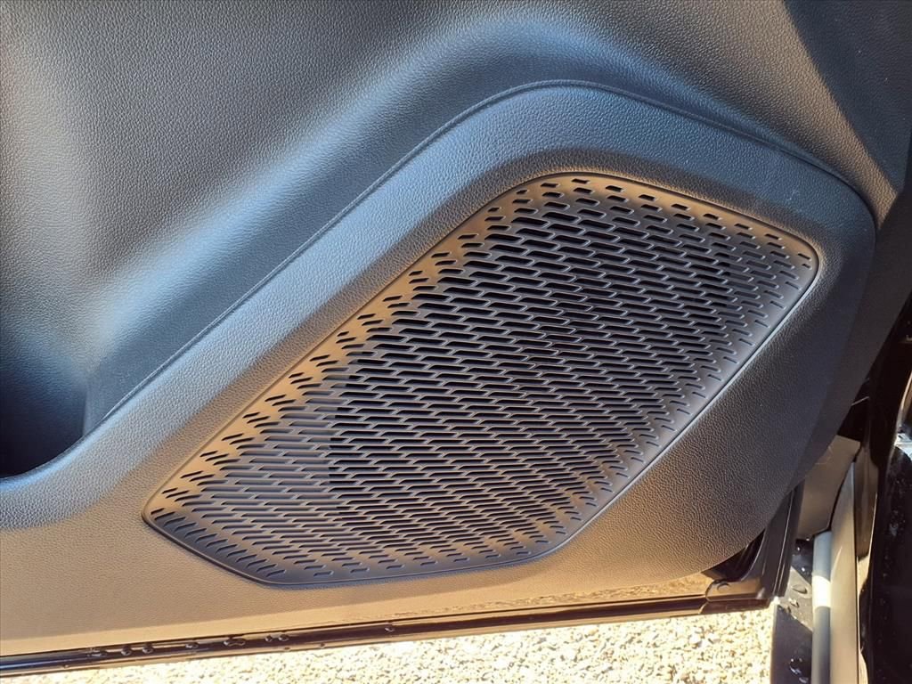 New 2026 Chevrolet Equinox EV LT image 14