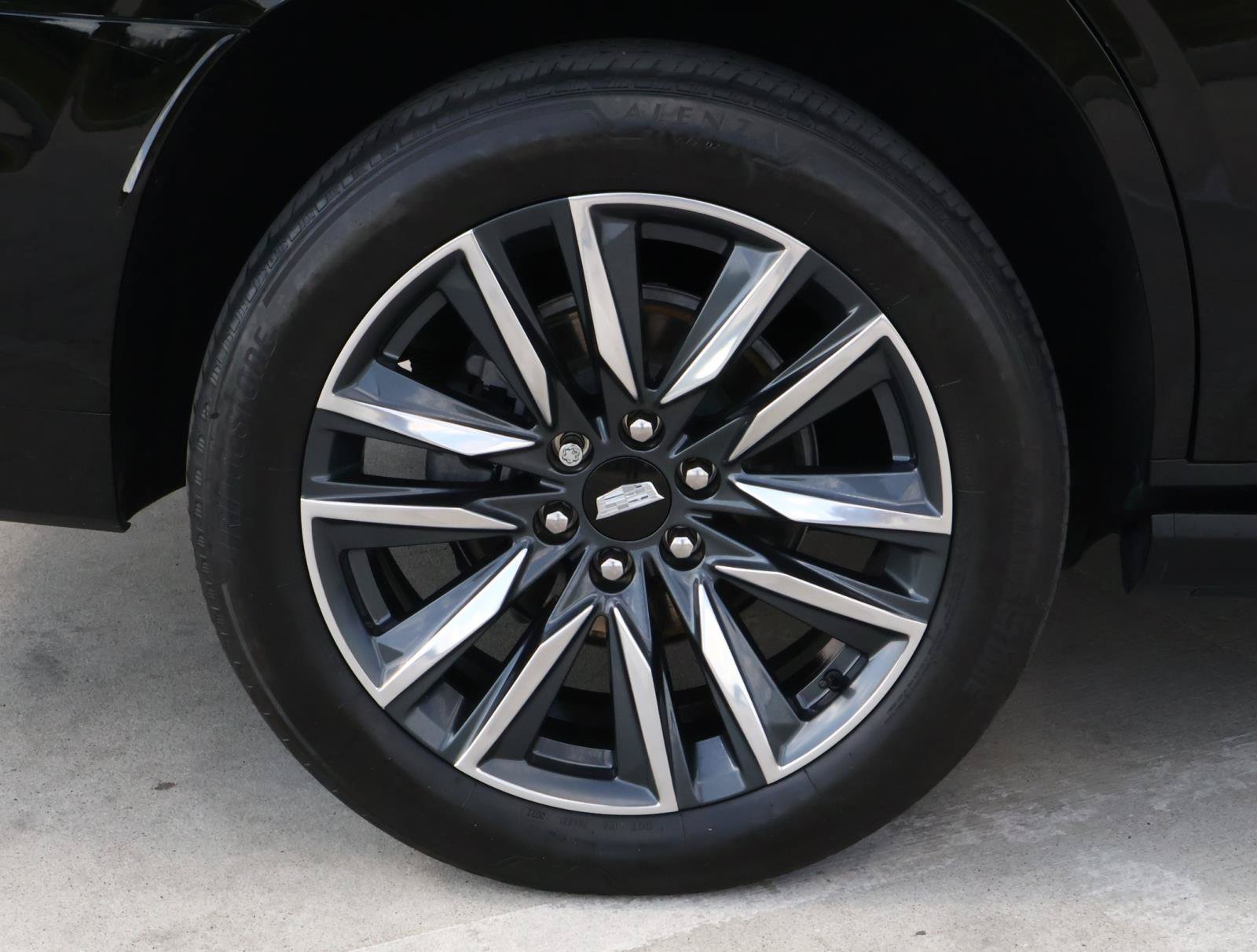 Used 2023 Cadillac Escalade Sport Platinum AWD/4WD image 9