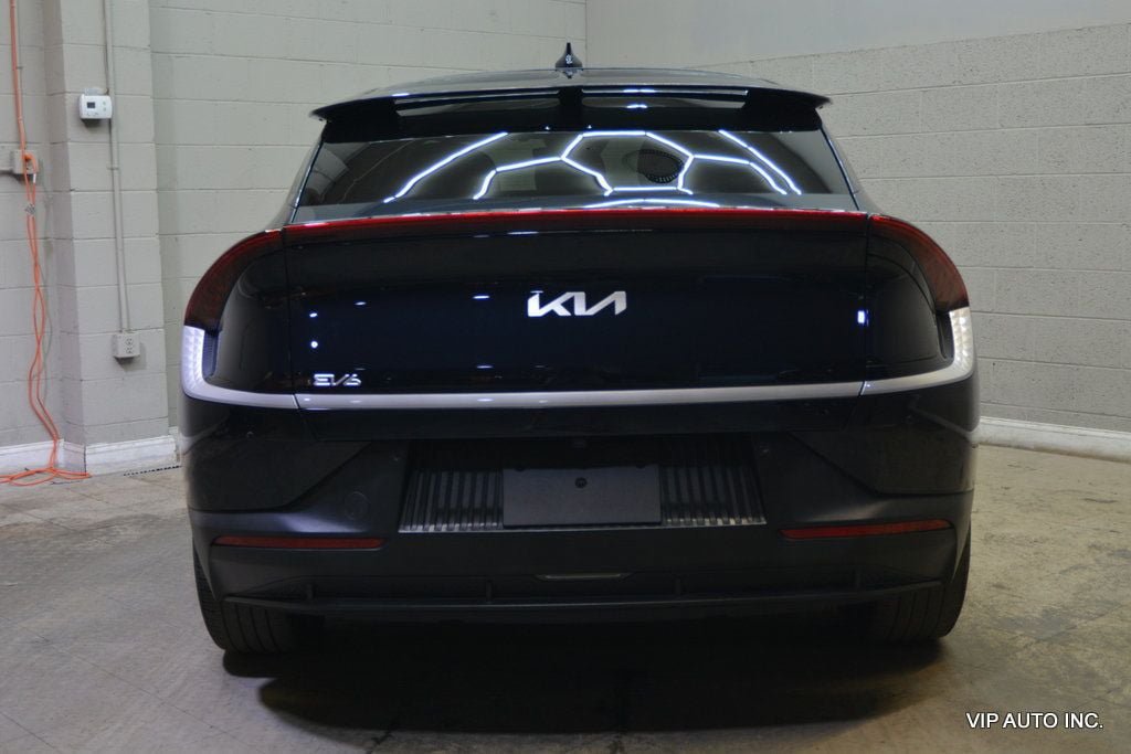 Used 2022 Kia EV6 Light RWD image 6
