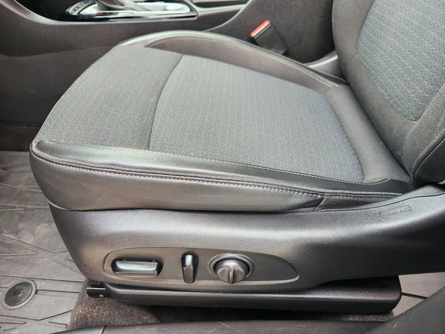 Used 2020 Buick Encore GX Preferred w/ Cold Weather Comfort Package AWD/4WD image 22