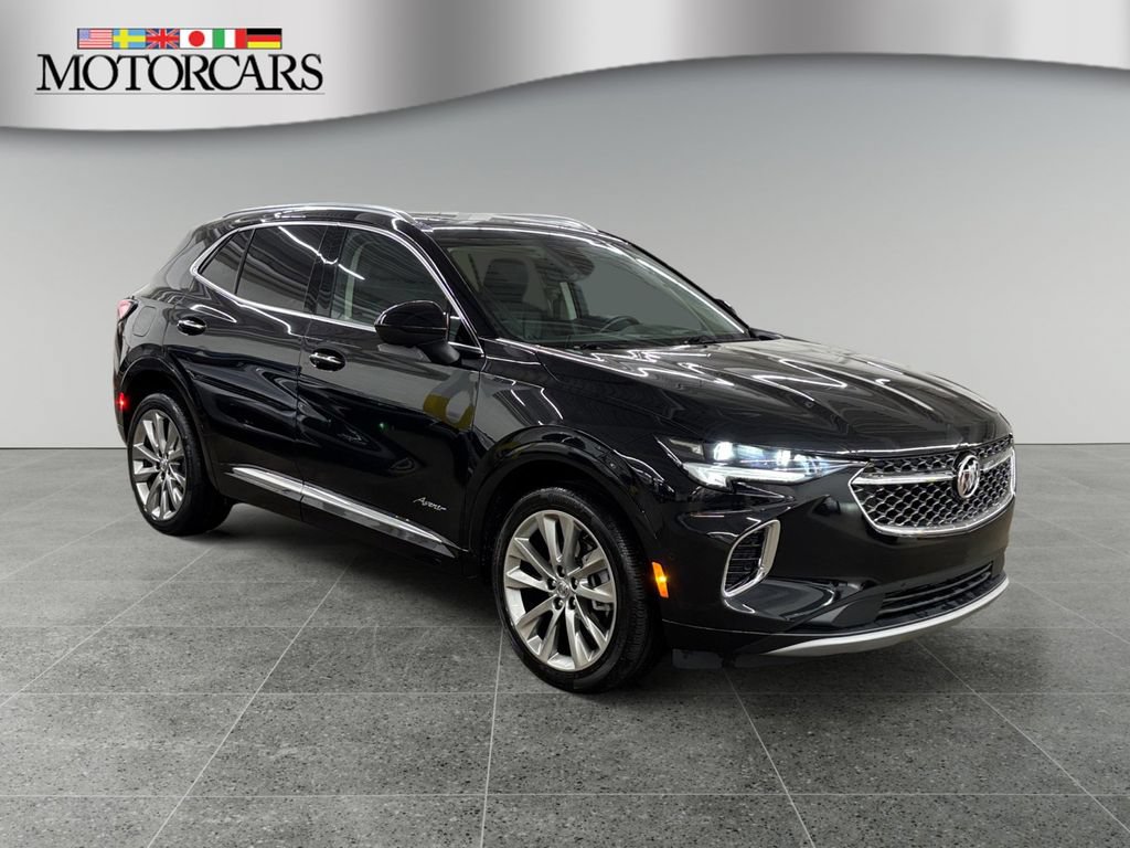 Used 2022 Buick Envision Avenir w/ Technology Package II FWD image 1