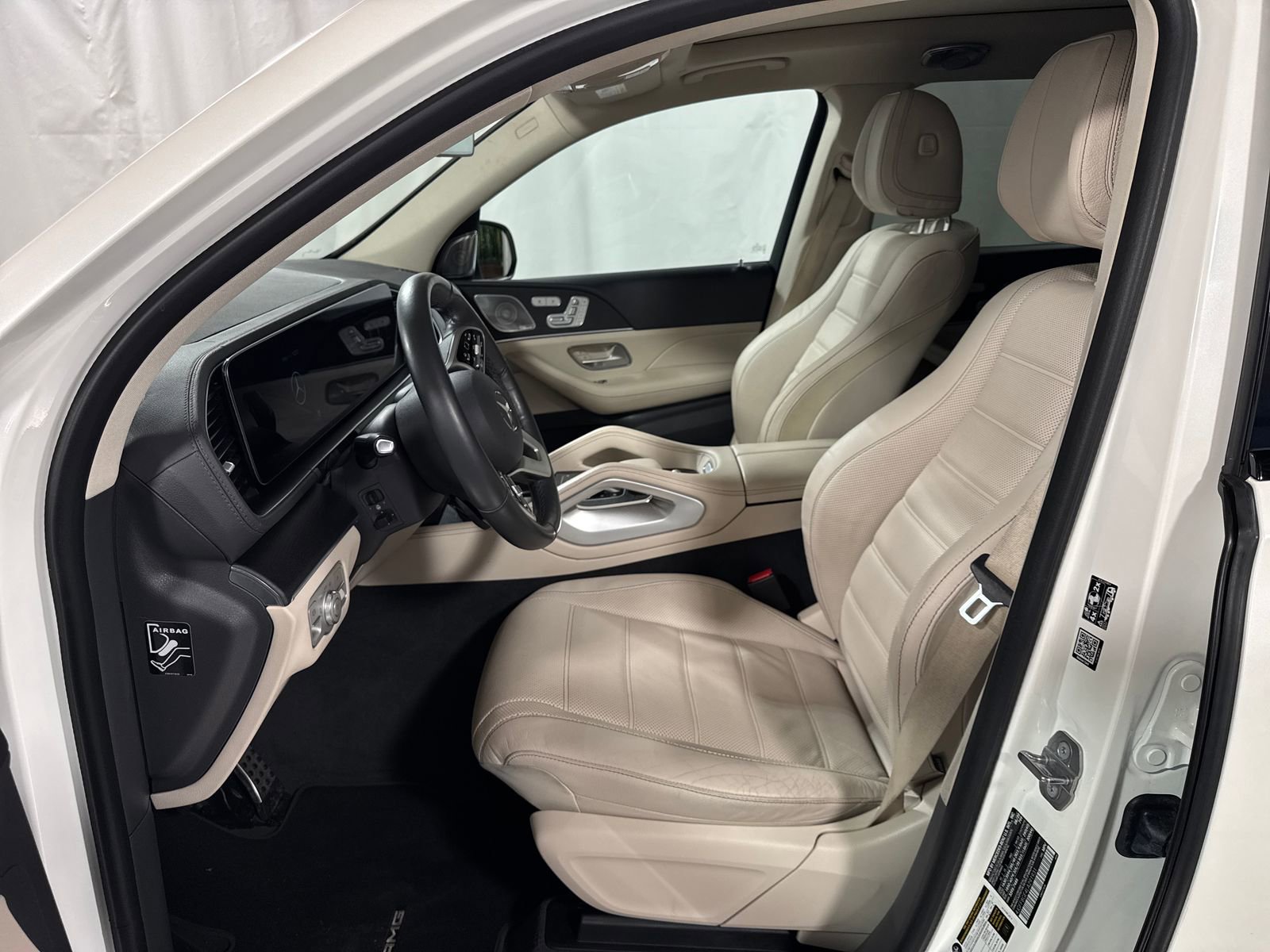 Used 2020 Mercedes-Benz GLS 580 4MATIC image 3