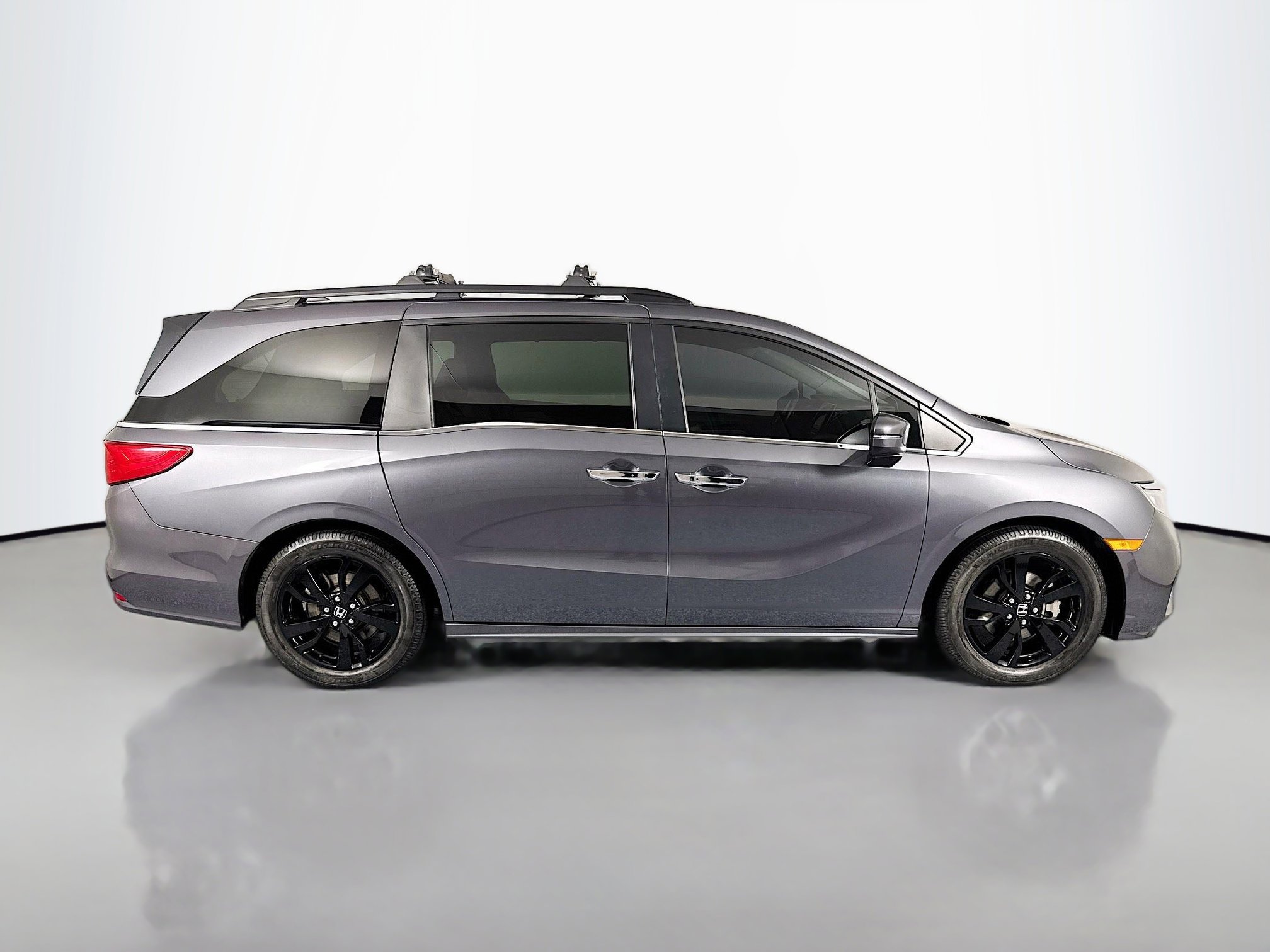 Certified 2023 Honda Odyssey Touring image 4