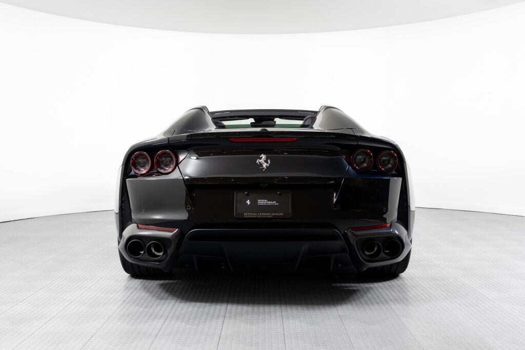 Used 2021 Ferrari 812 GTS RWD image 11