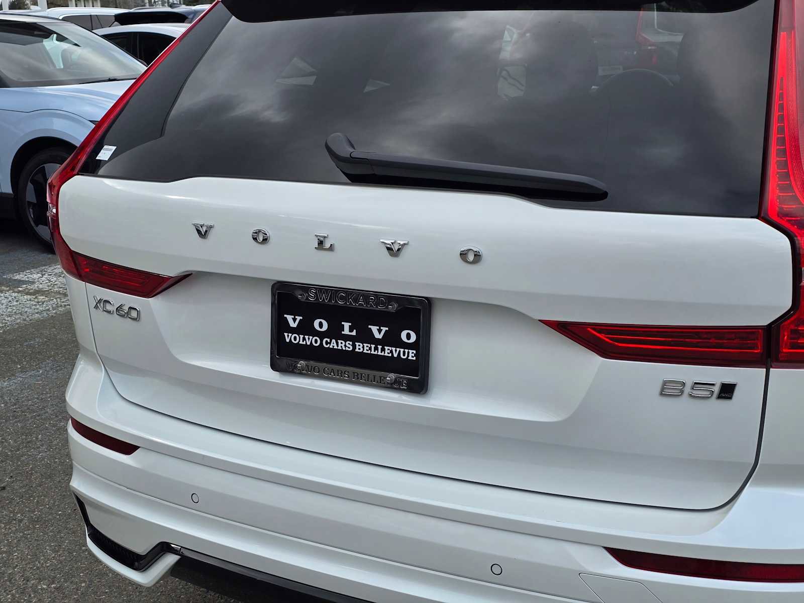 Certified 2025 Volvo XC60 B5 Plus image 15