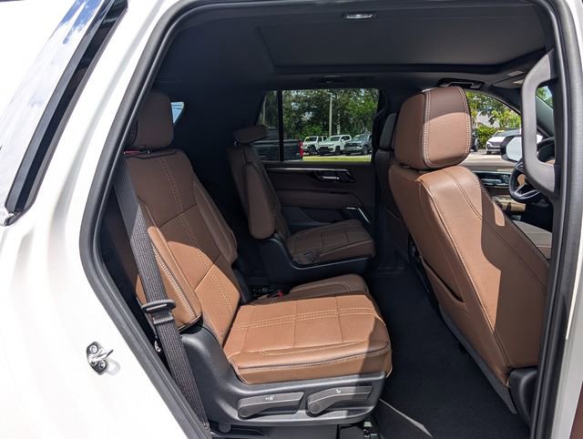 Used 2025 Chevrolet Tahoe High Country image 16