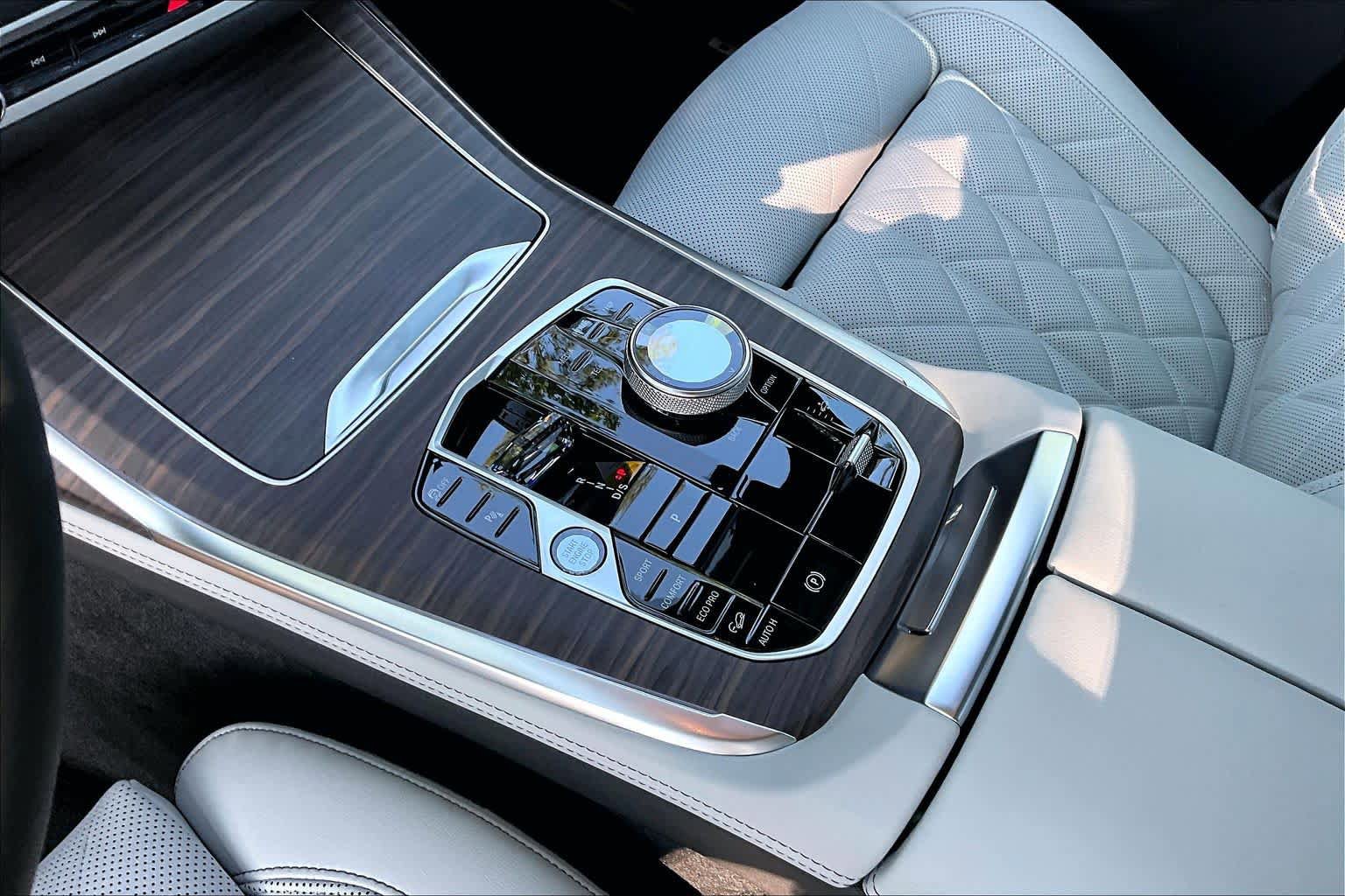New 2027 BMW X7 xDrive40i AWD/4WD image 7