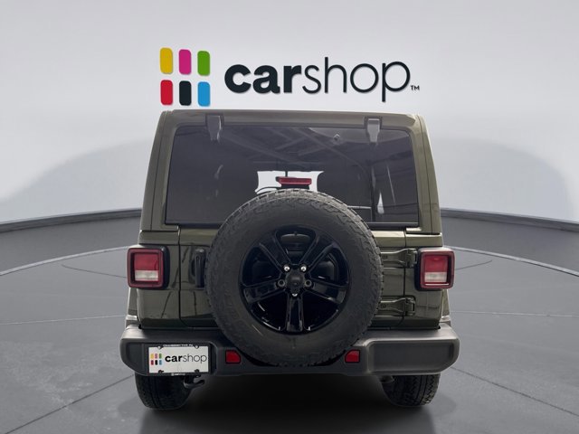 Used 2022 Jeep Wrangler Unlimited Sahara image 4