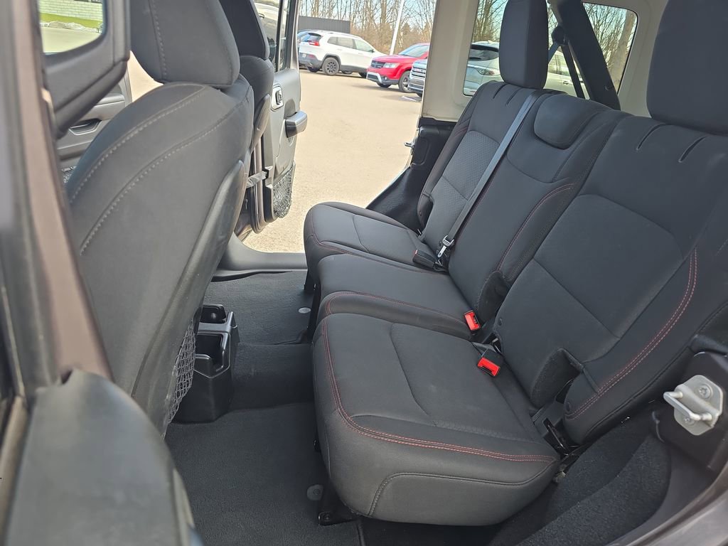 Used 2018 Jeep Wrangler Unlimited Rubicon w/ Dual Top Group image 13