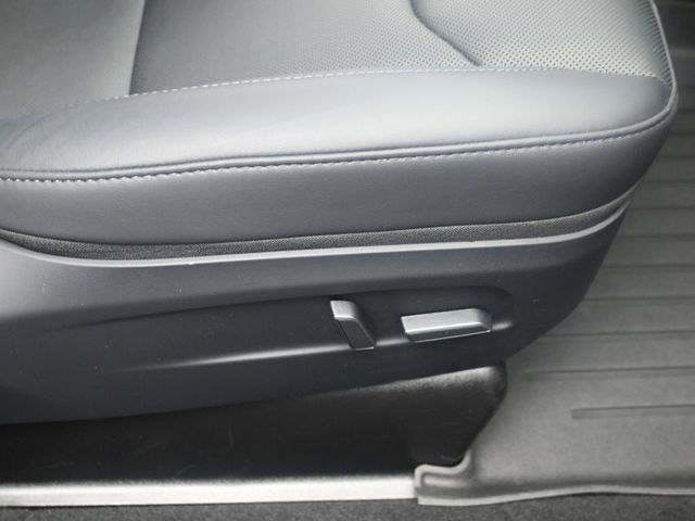 Used 2026 Tesla Model Y Long Range image 29