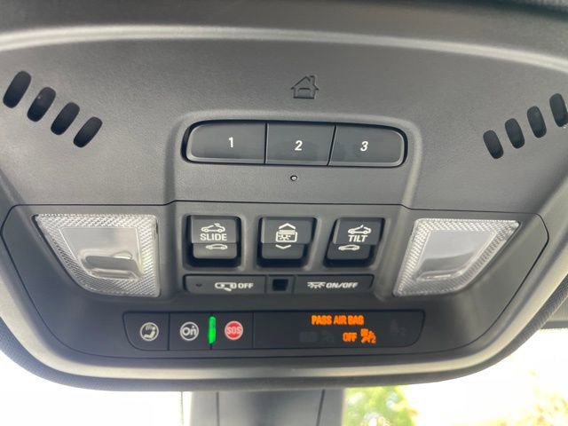 Used 2023 Chevrolet Traverse LT w/ LT Premium Package FWD image 33