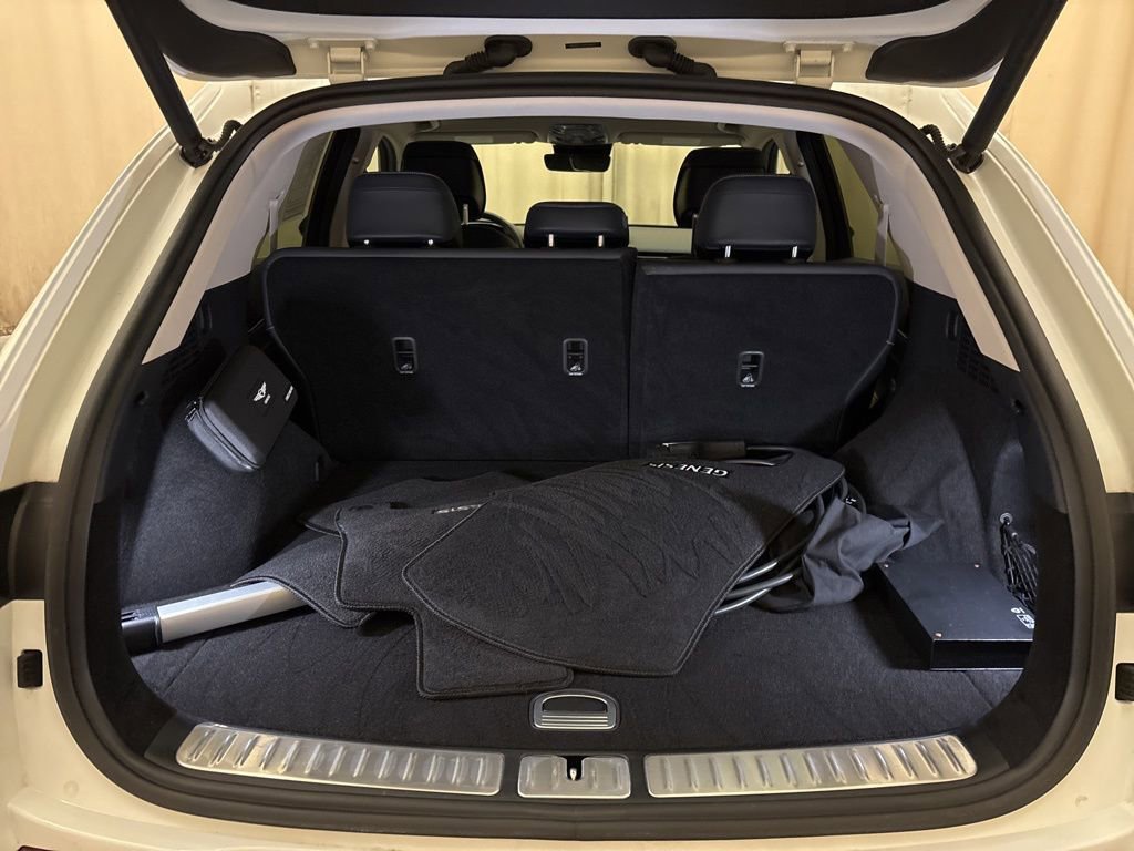 Used 2025 Genesis Electrified GV70 Advanced image 9