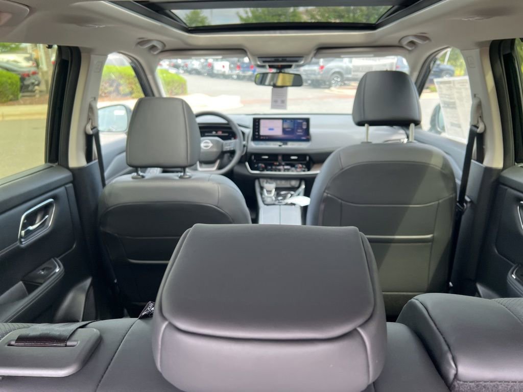 New 2026 Nissan Rogue Platinum image 35