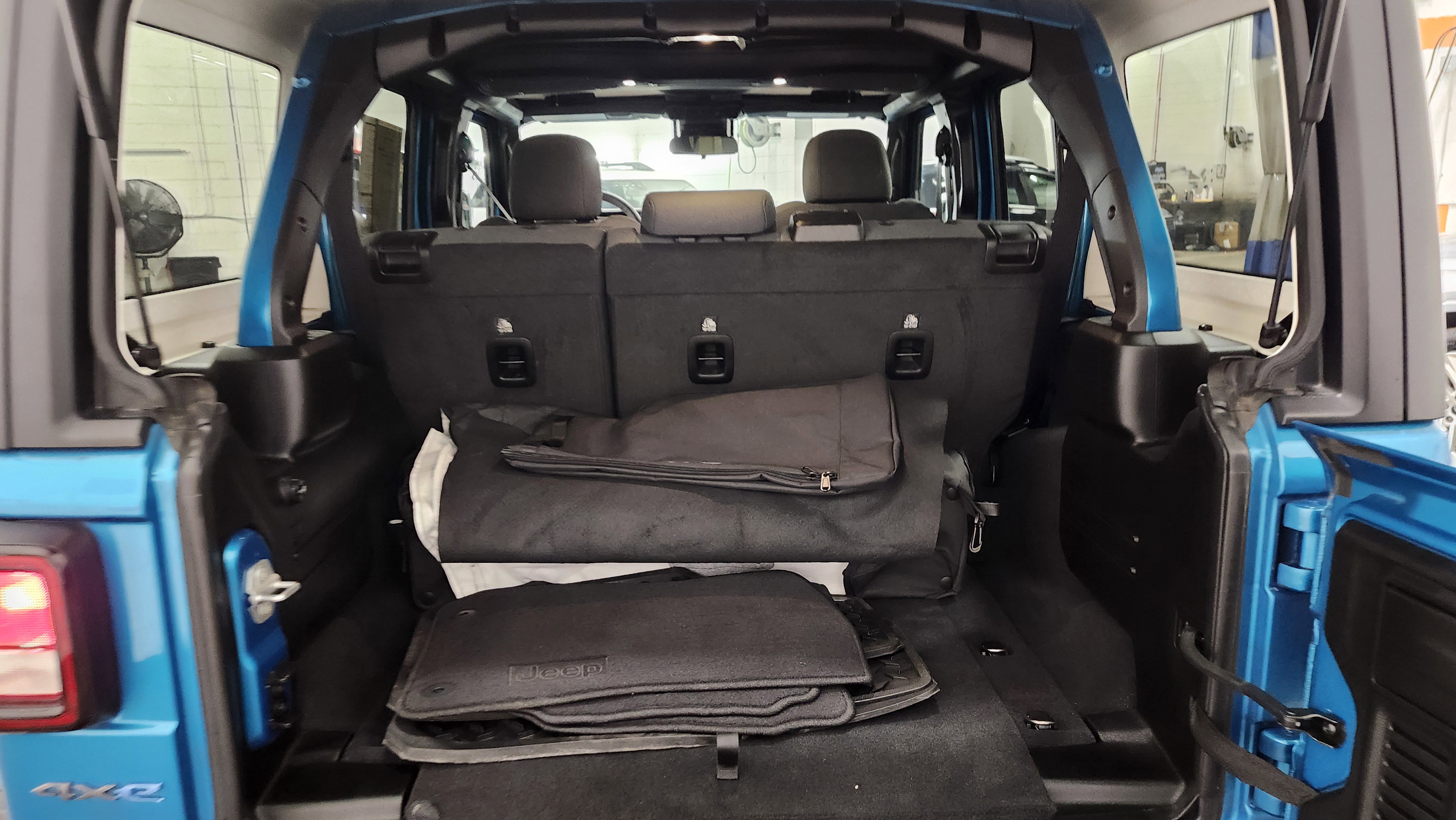 Used 2024 Jeep Wrangler Sport S w/ Convenience Group image 21