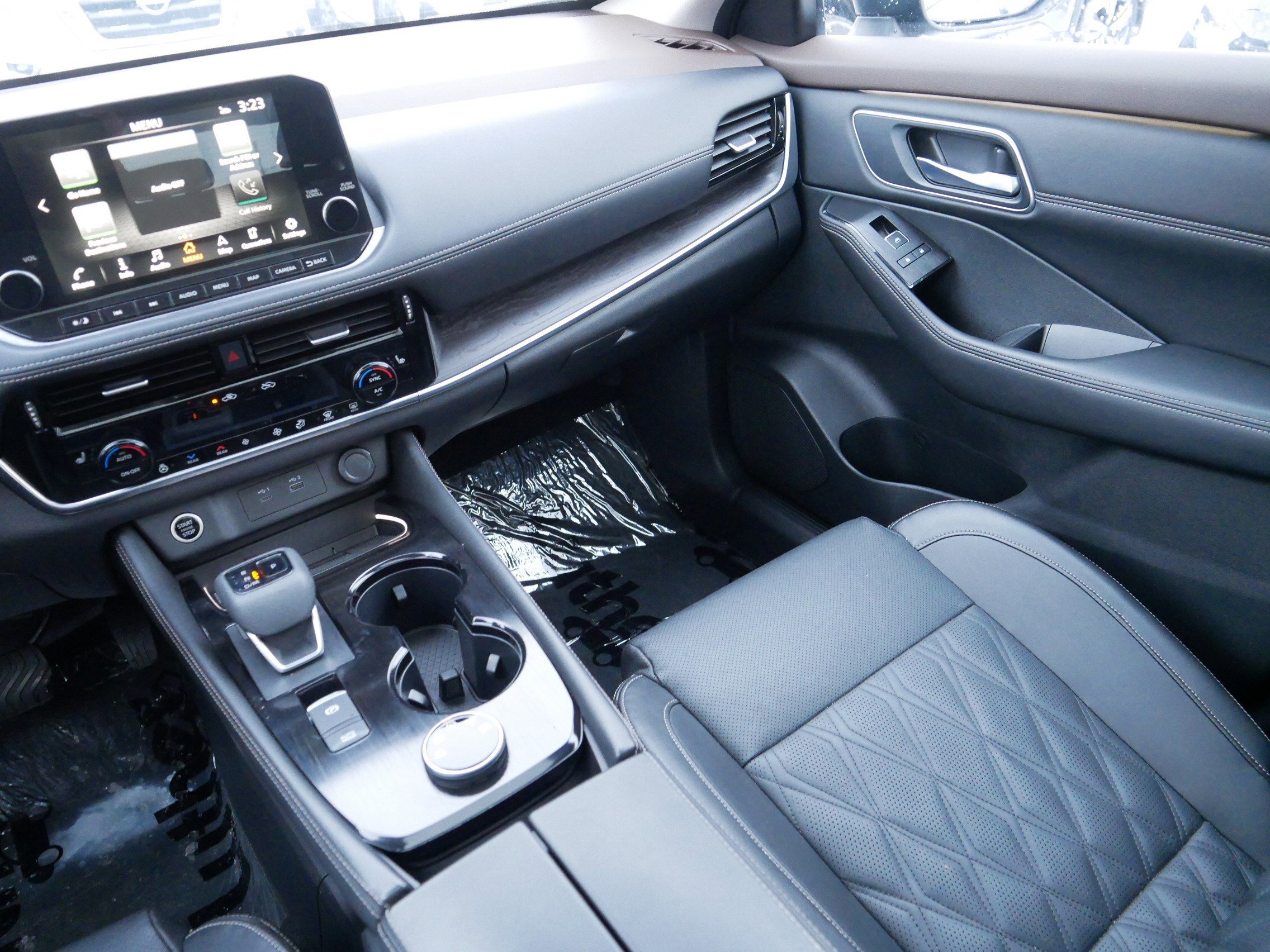 Certified 2022 Nissan Rogue Platinum w/ Head-Up Display Package image 11