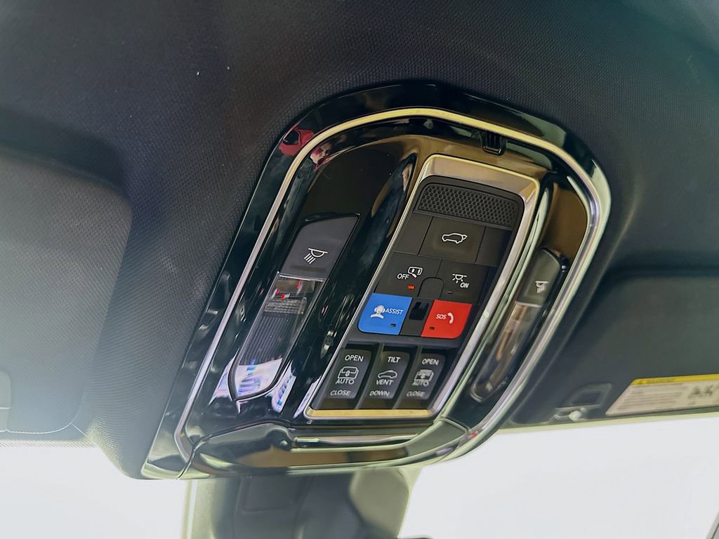 Used 2022 Jeep Grand Cherokee Summit w/ Luxury Tech Group V image 34