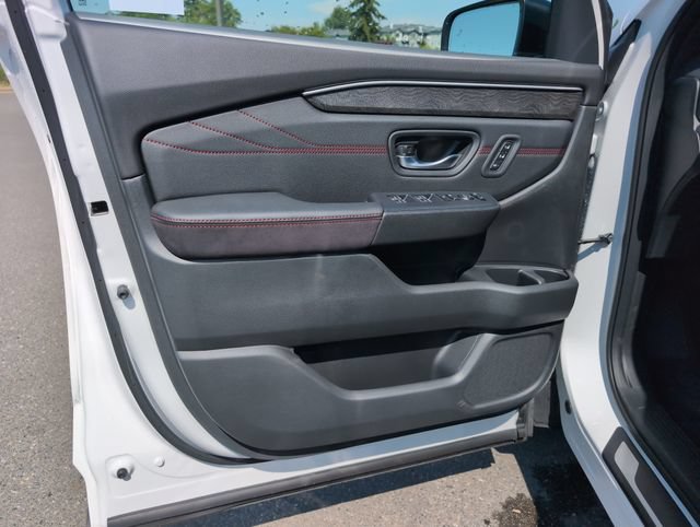 New 2026 Honda Pilot Black Edition image 18