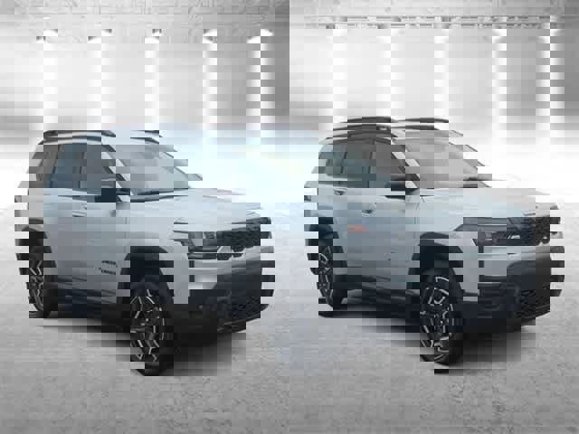 New 2026 Jeep Cherokee Laredo image 2