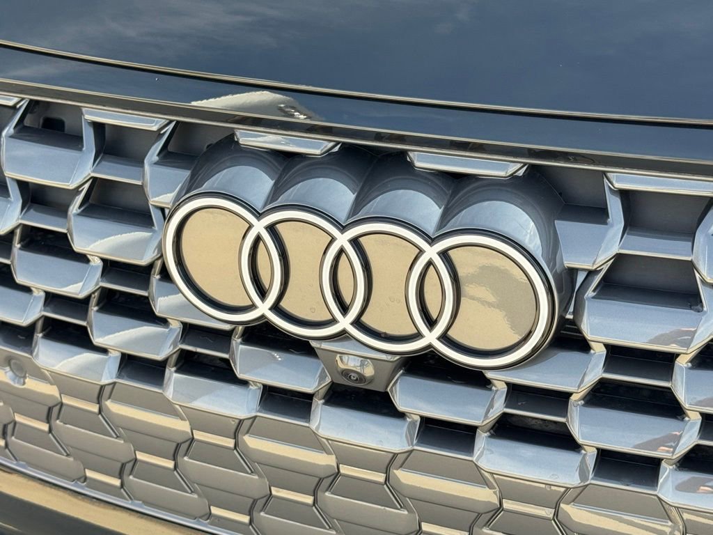New 2025 Audi Q5 Prestige image 13