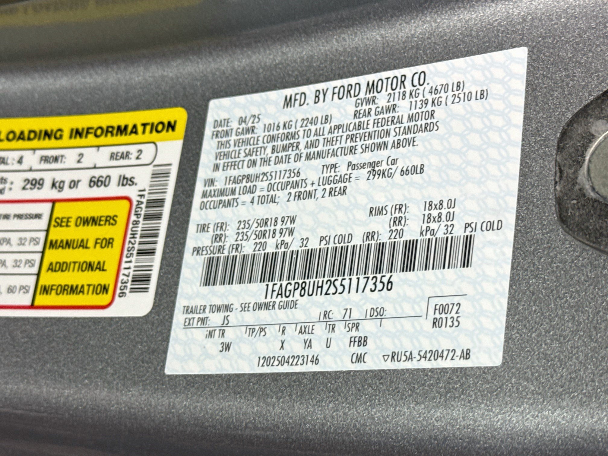 Used 2025 Ford Mustang Premium RWD image 38