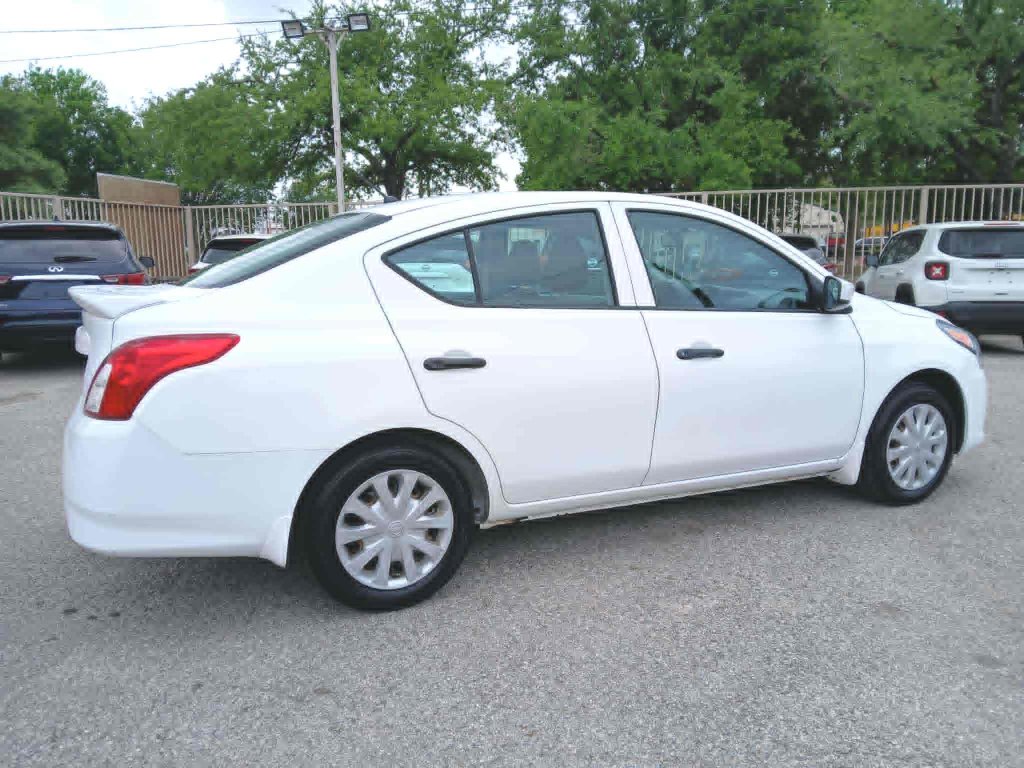 Used 2019 Nissan Versa S Plus image 7