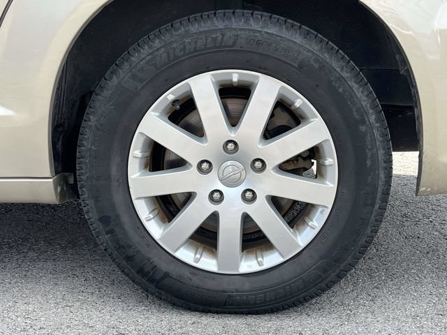 Used 2014 Chrysler Town & Country Touring FWD image 11