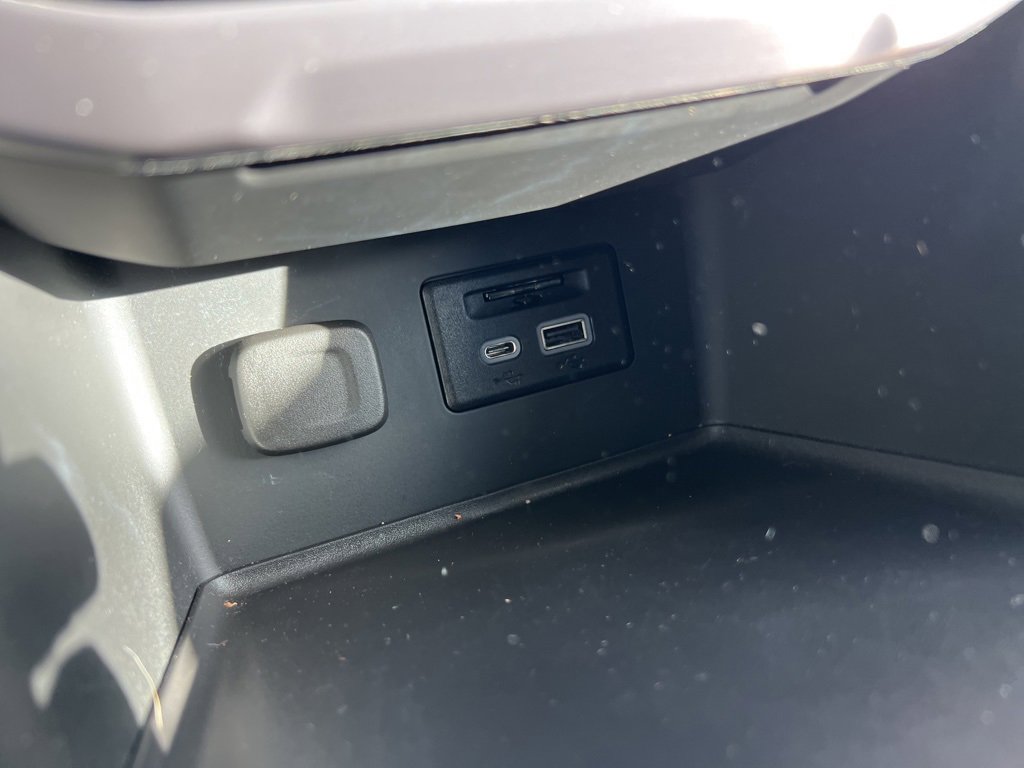 Used 2023 GMC Acadia AT4 w/ Preferred Package image 36