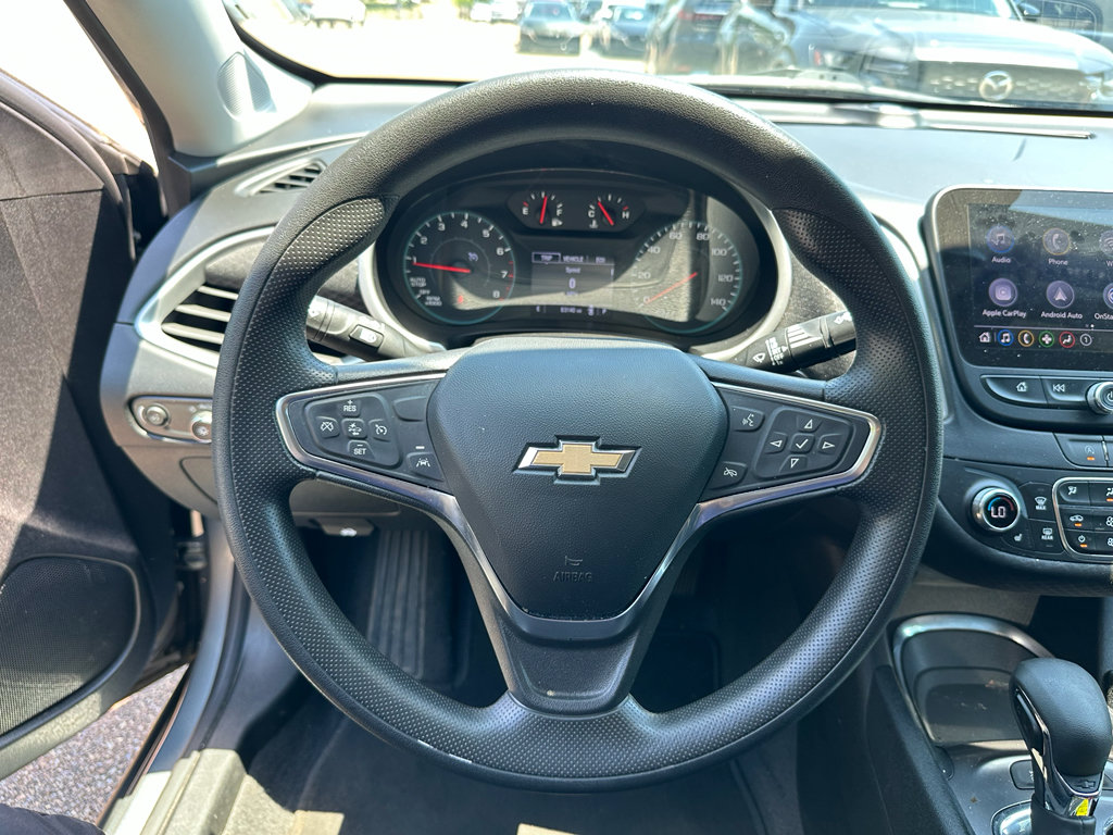 Used 2024 Chevrolet Malibu LT FWD image 17